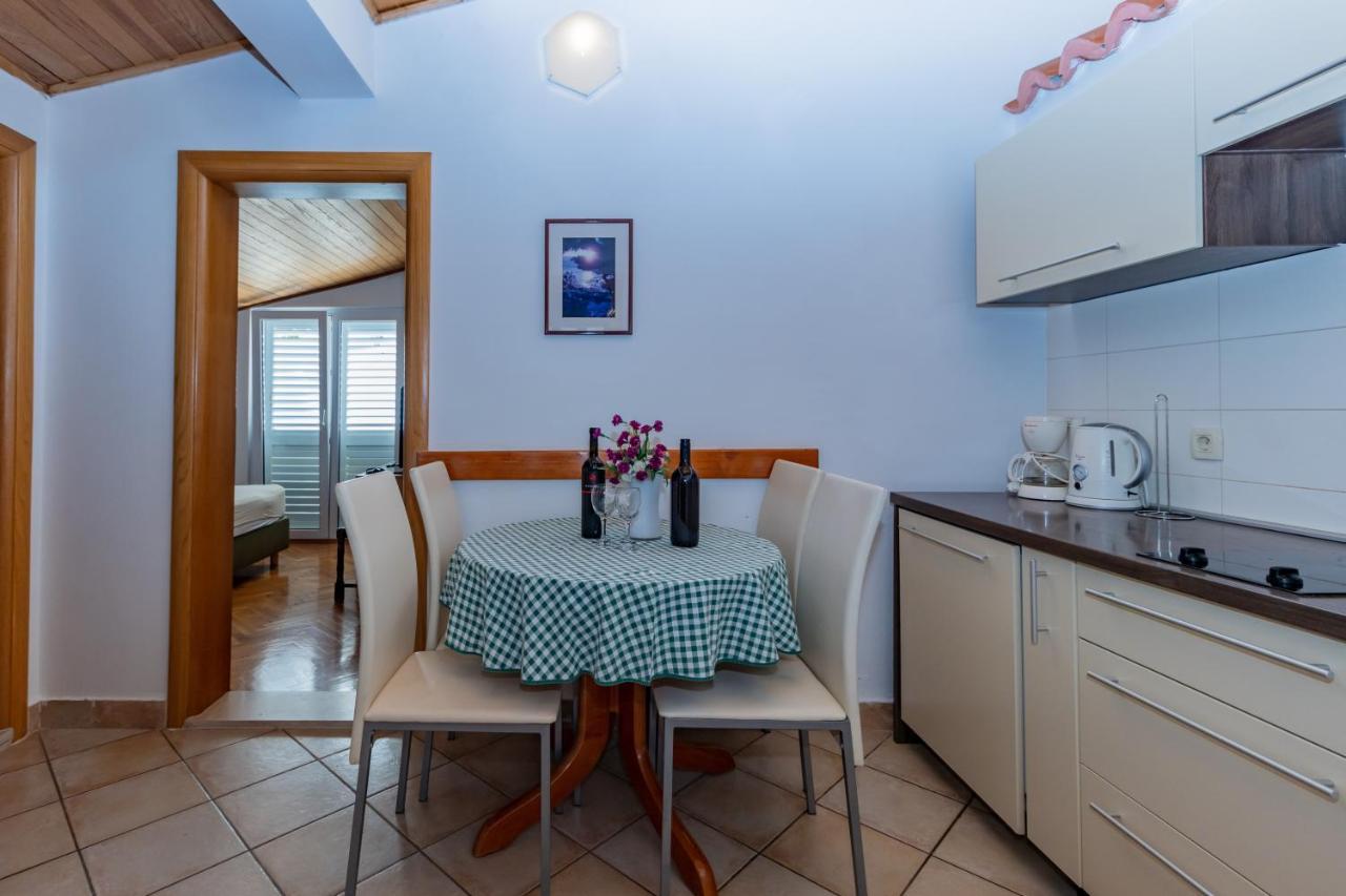 Apartments Villa Jadranka Marusici  المظهر الخارجي الصورة